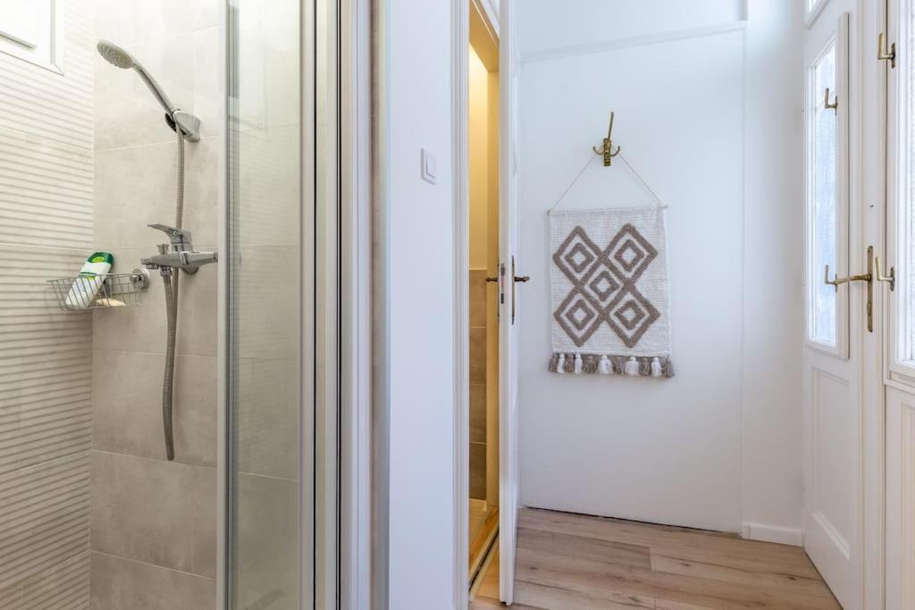 Urbannest - Super Cozy By Nw Apartment *
